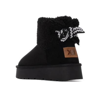 Zapato botin plano Xti 144602